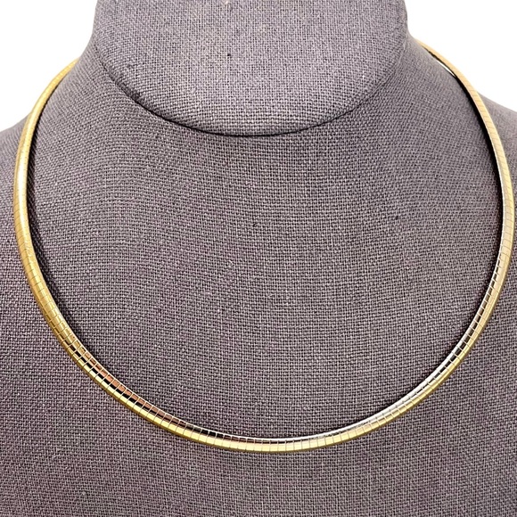 Jewelry - ❤️ Gold Tone 4MM Omega Necklace